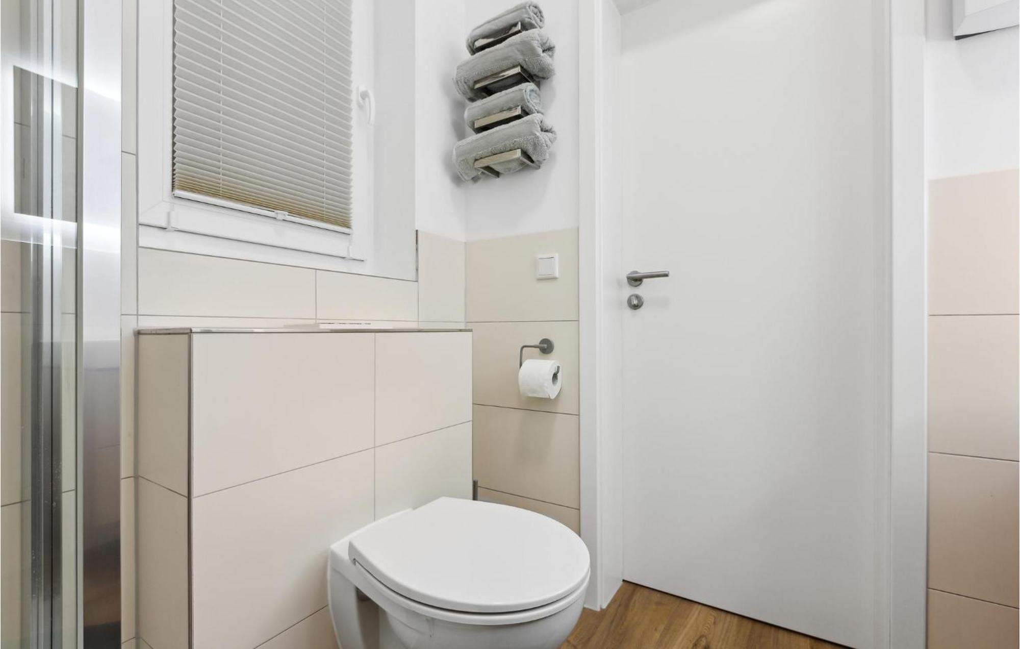 Pet Friendly Apartment In Naumburg With Kitchen Exteriér fotografie
